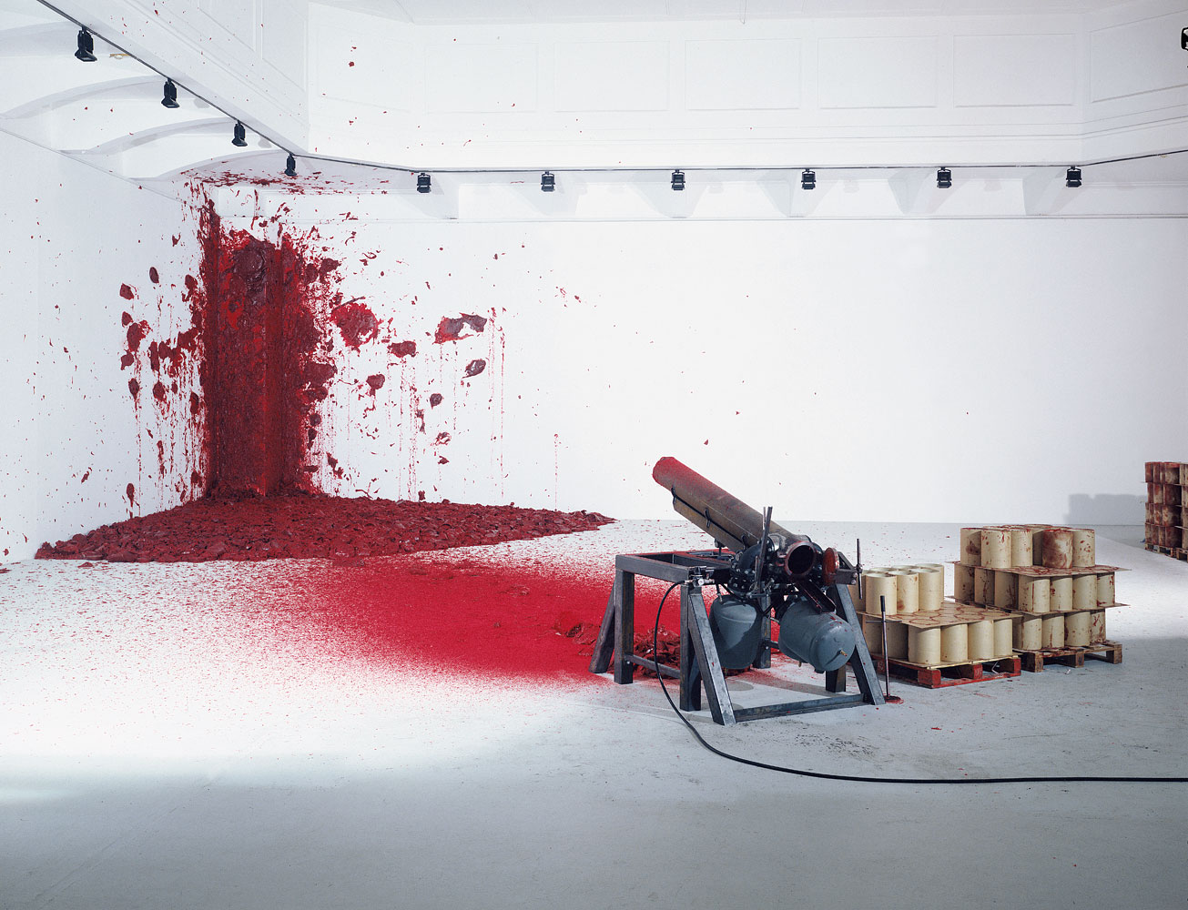 anish-kapoor-shooting-into-the-corner-2008-2009